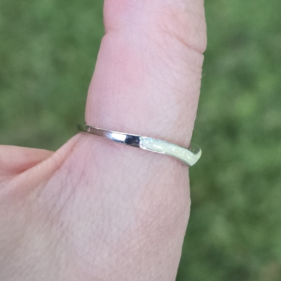 💍 Opalite V Ring - Picture 5 of 8